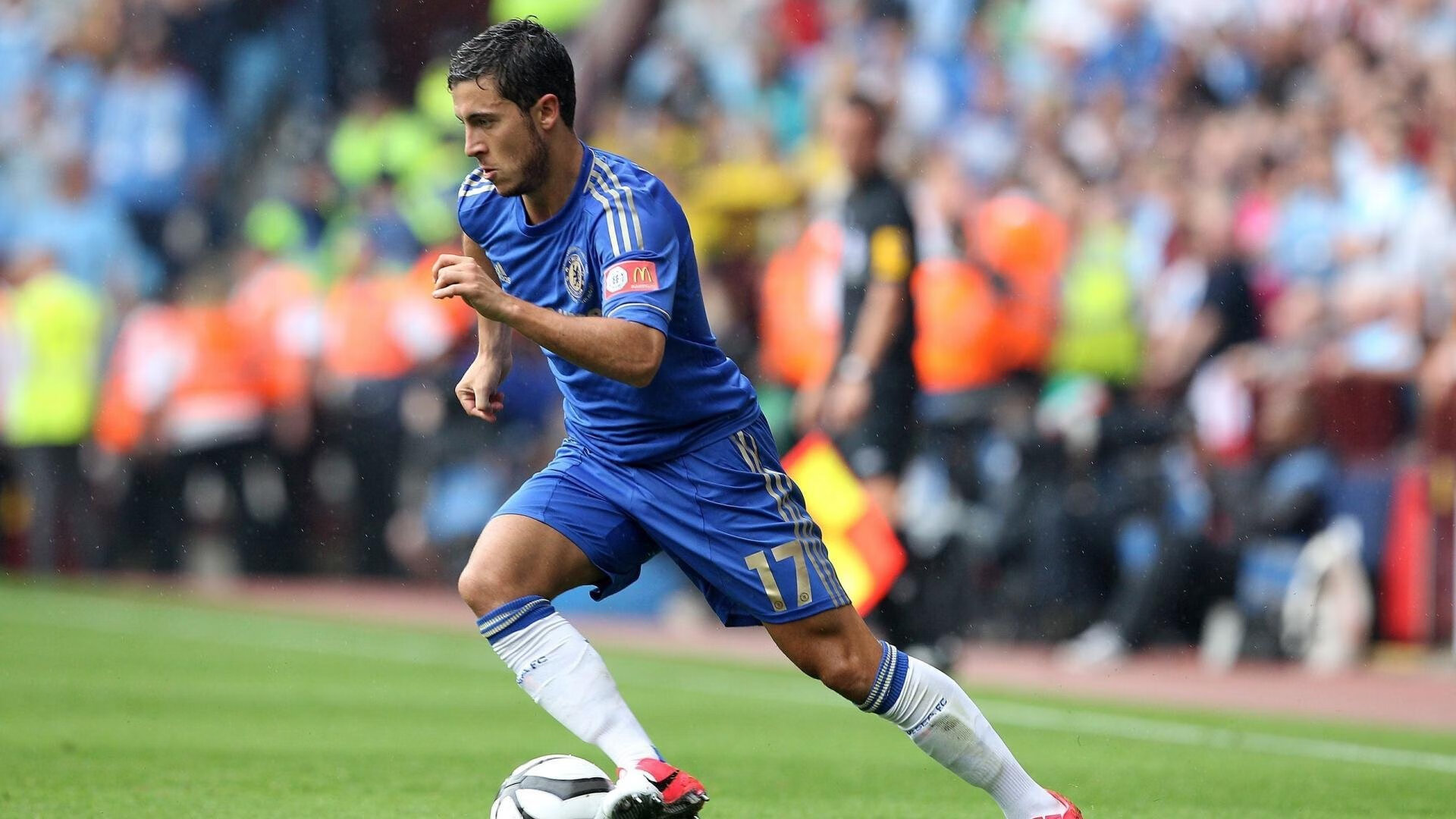 本泽马,当潘帕斯雄鹰遇上马德里斗牛士,他的舞台永不设限